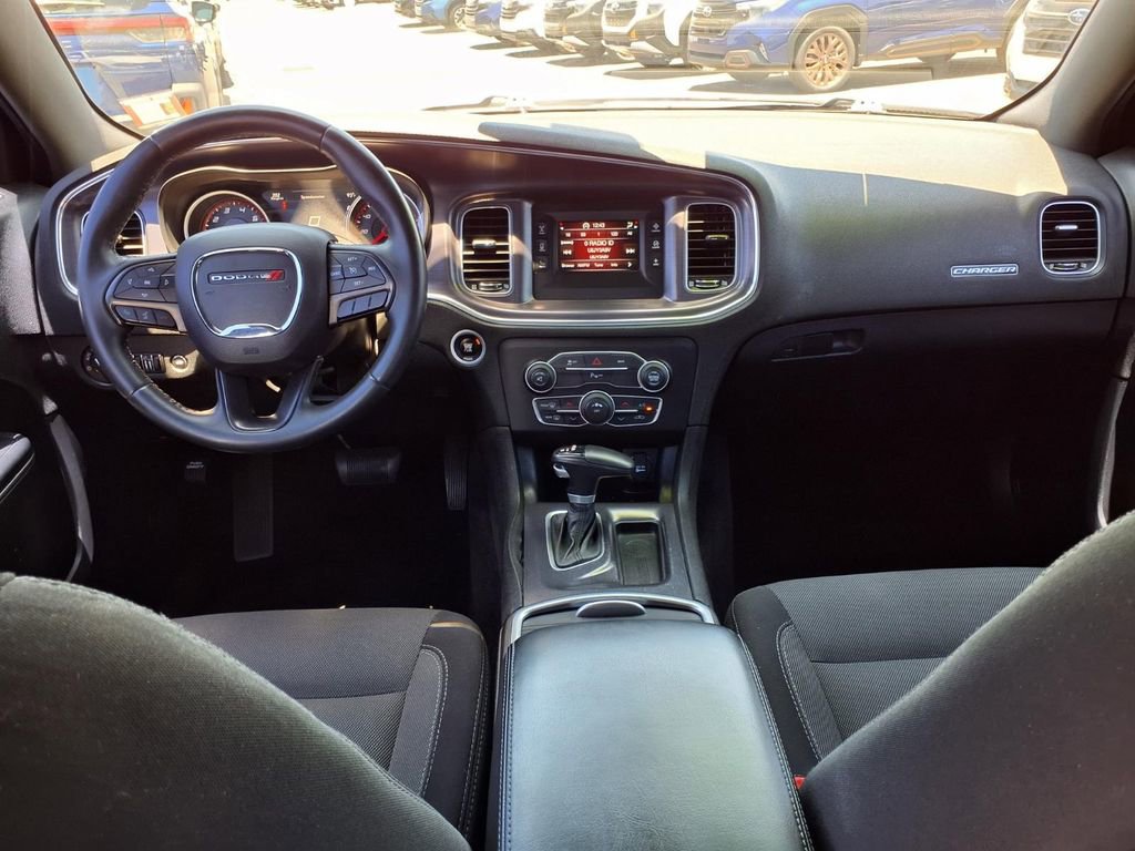 Used 2016 Dodge Charger SE w/ Popular Equipment Group RWD image 2