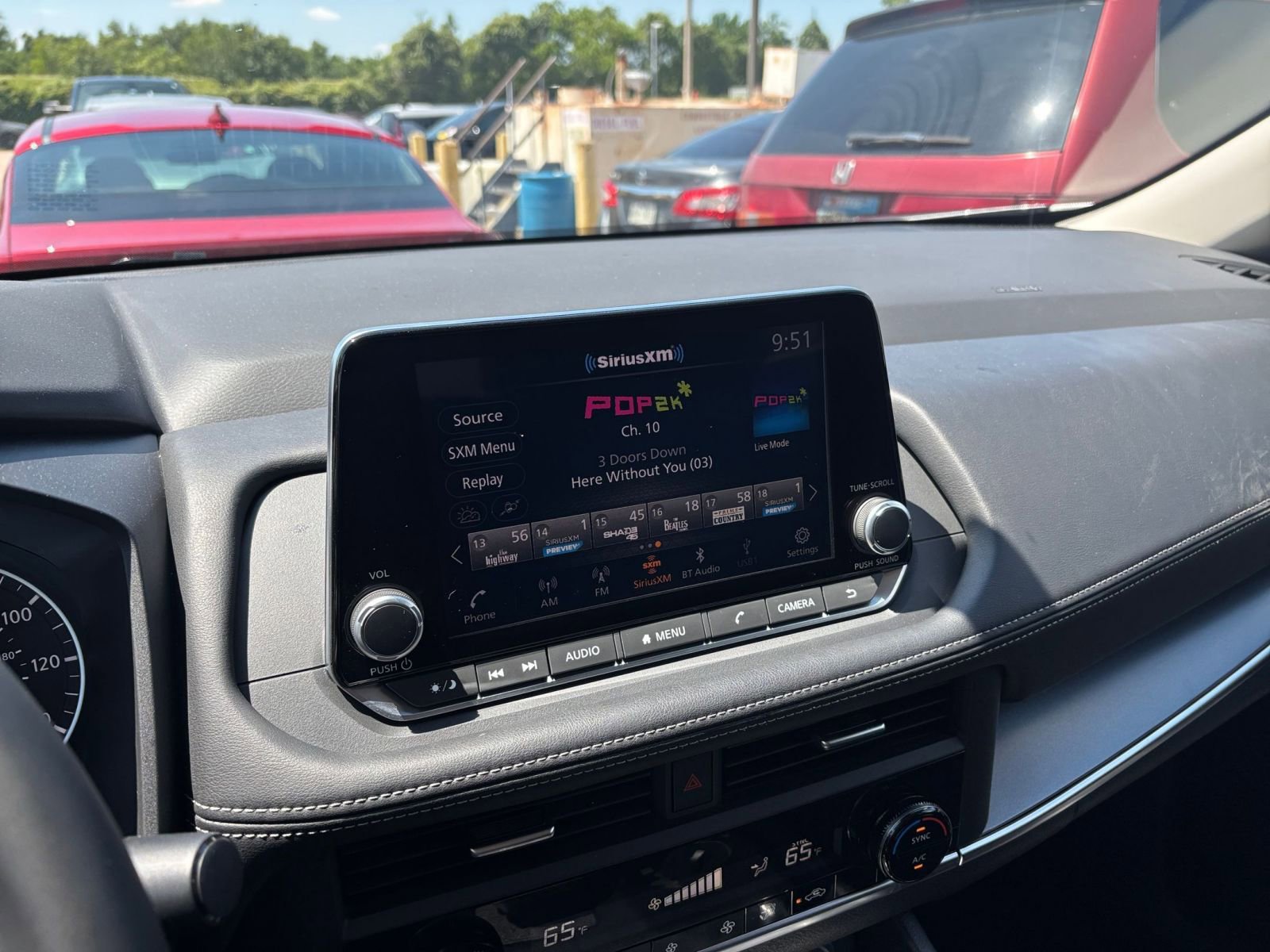 Used 2025 Nissan Rogue SV FWD image 20