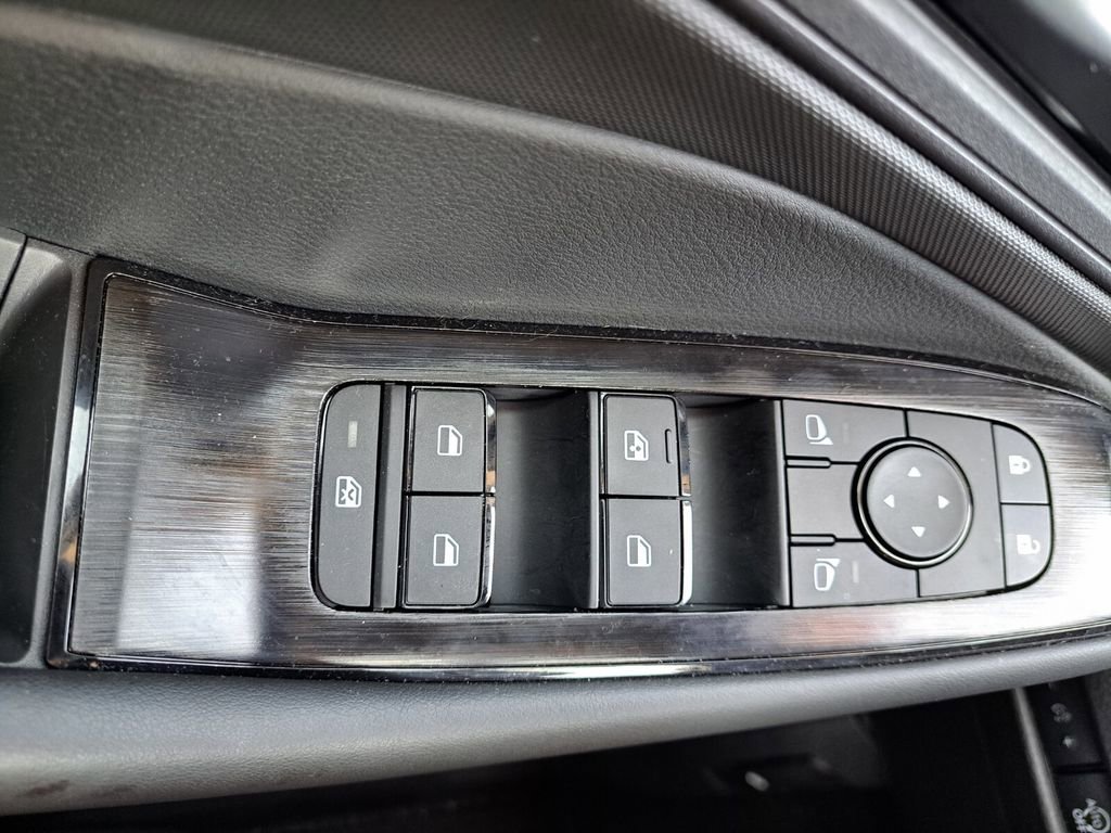 Certified 2026 Nissan Rogue S image 16