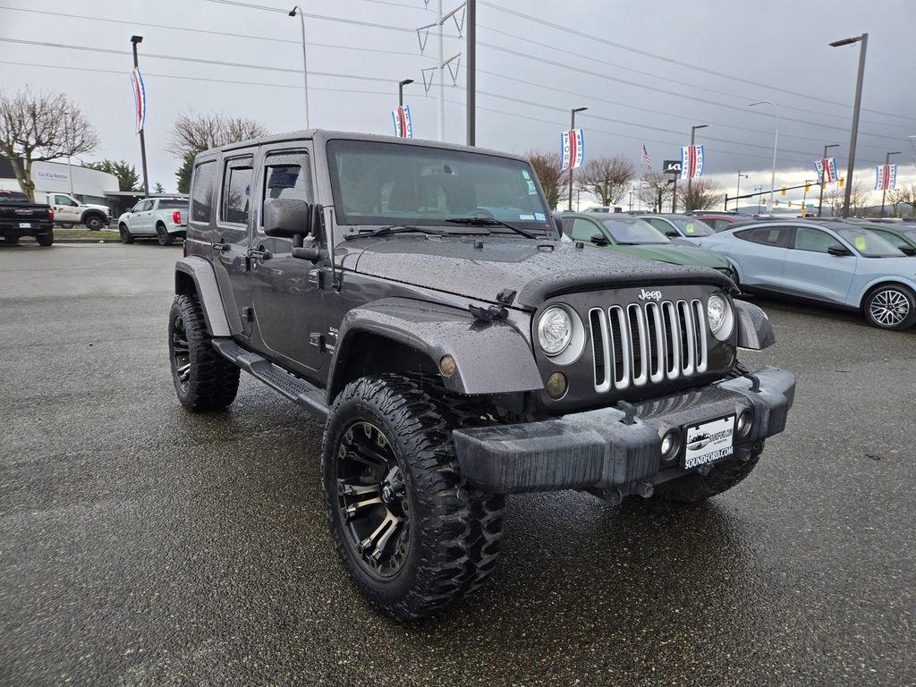 Used 2017 Jeep Wrangler Unlimited Sahara w/ Connectivity Group image 15
