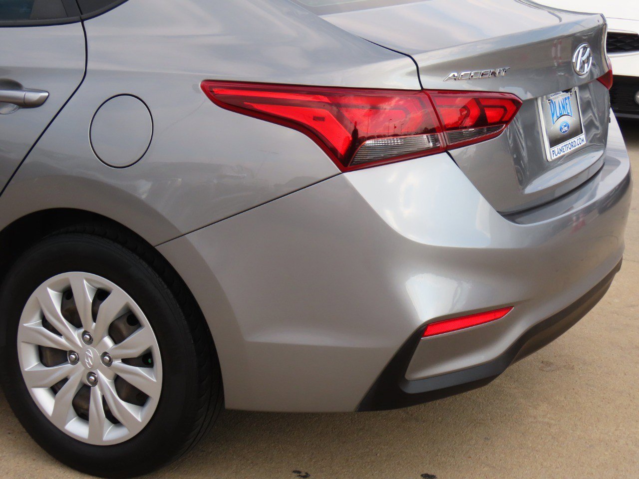 Used 2022 Hyundai Accent SE image 12