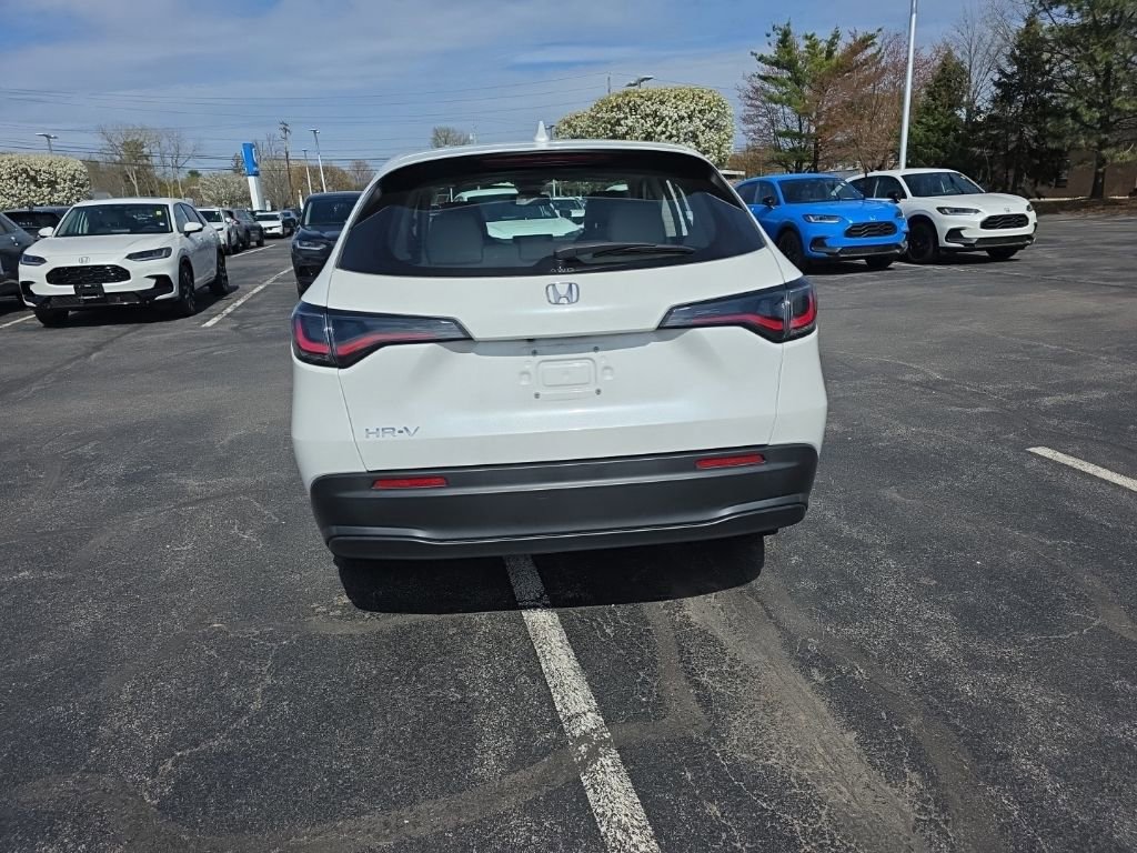 Used 2023 Honda HR-V LX image 6
