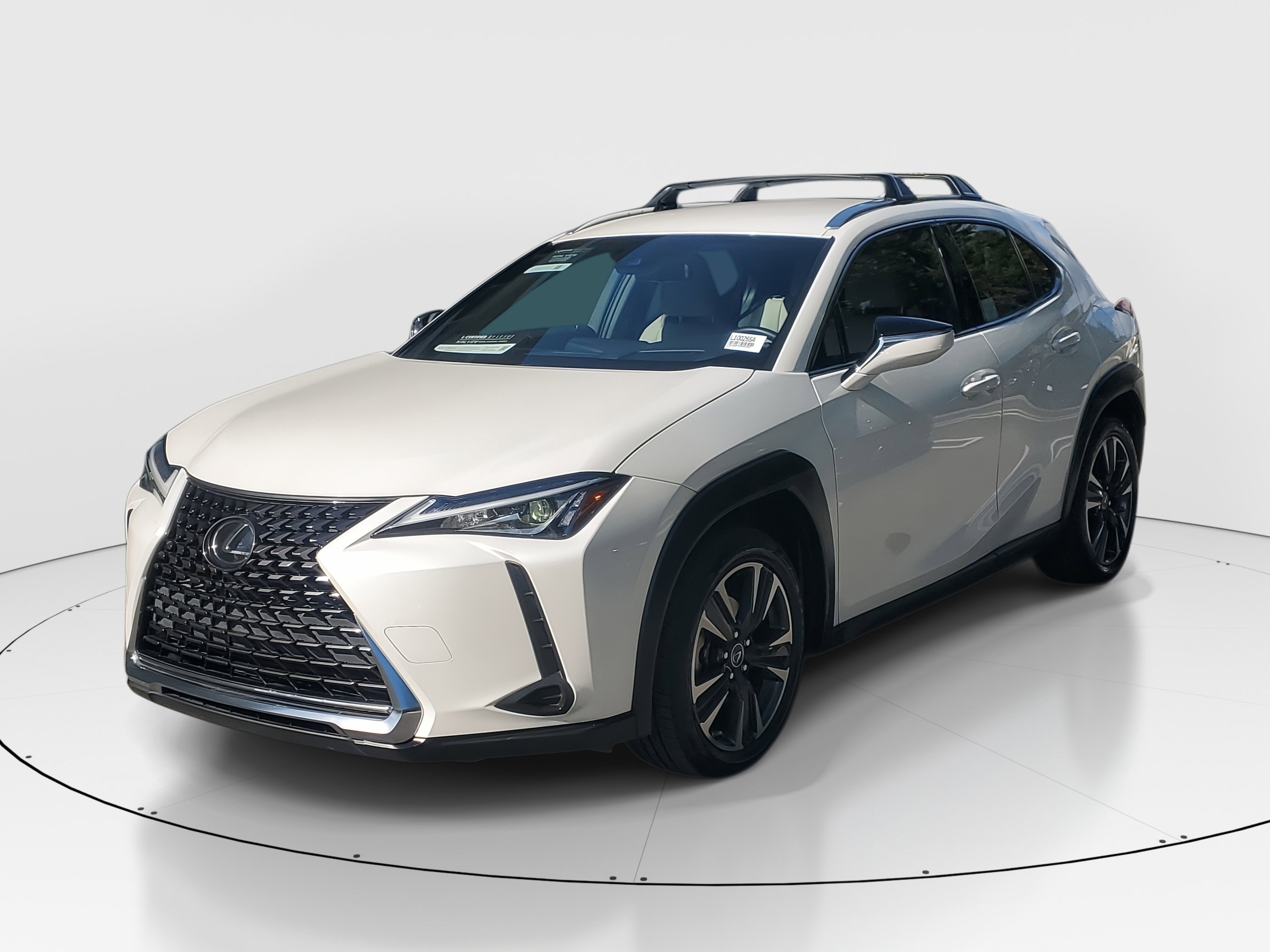 Used 2022 Lexus UX 200 image 3