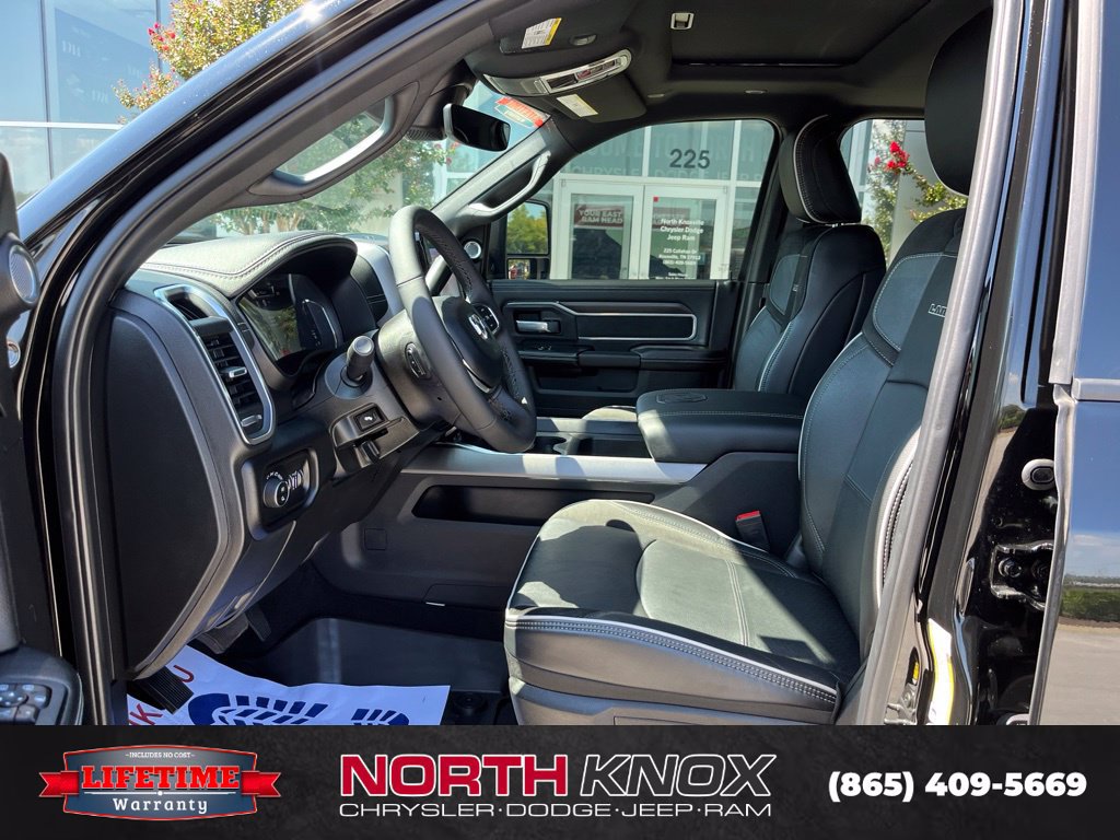 New 2026 RAM 2500 Laramie AWD/4WD image 3