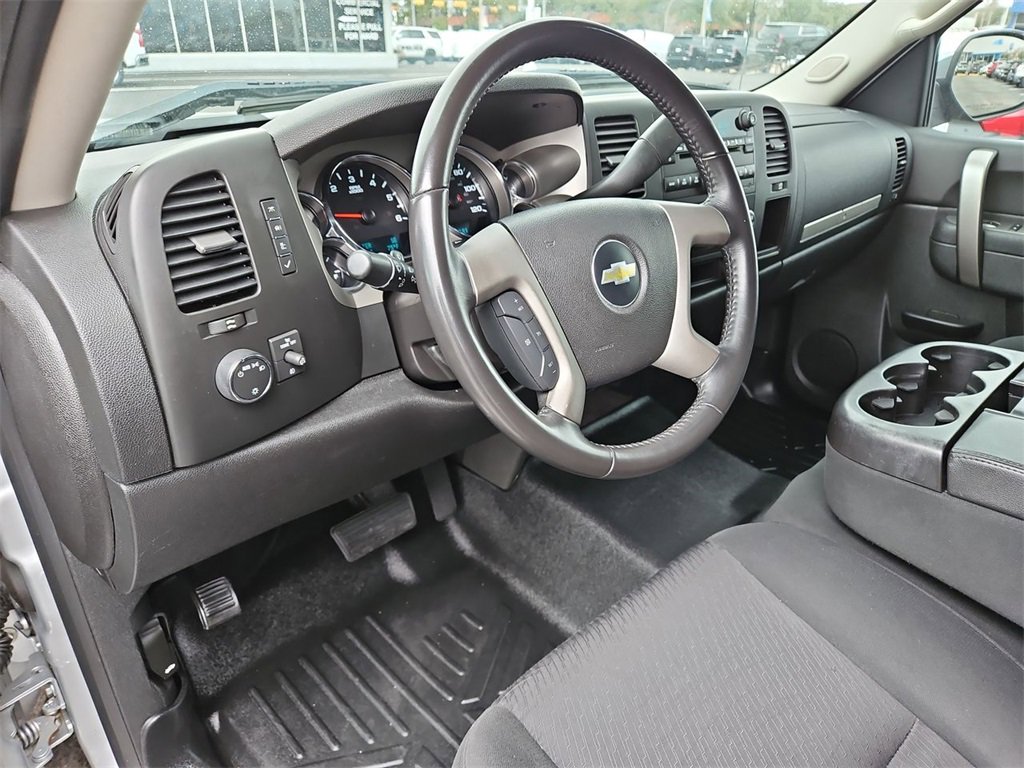 Used 2013 Chevrolet Silverado 1500 LT image 2