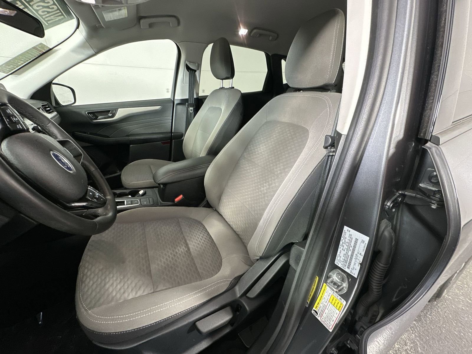 Used 2022 Ford Escape SE w/ Cold Weather Package image 11