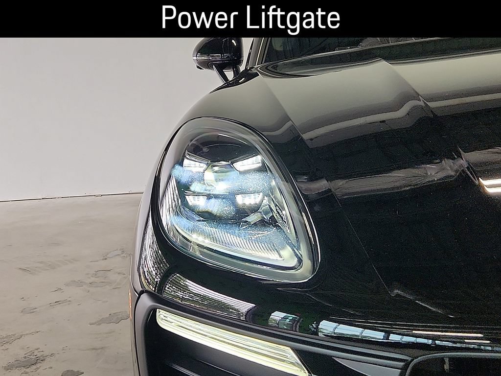 Certified 2026 Porsche Macan AWD/4WD image 9