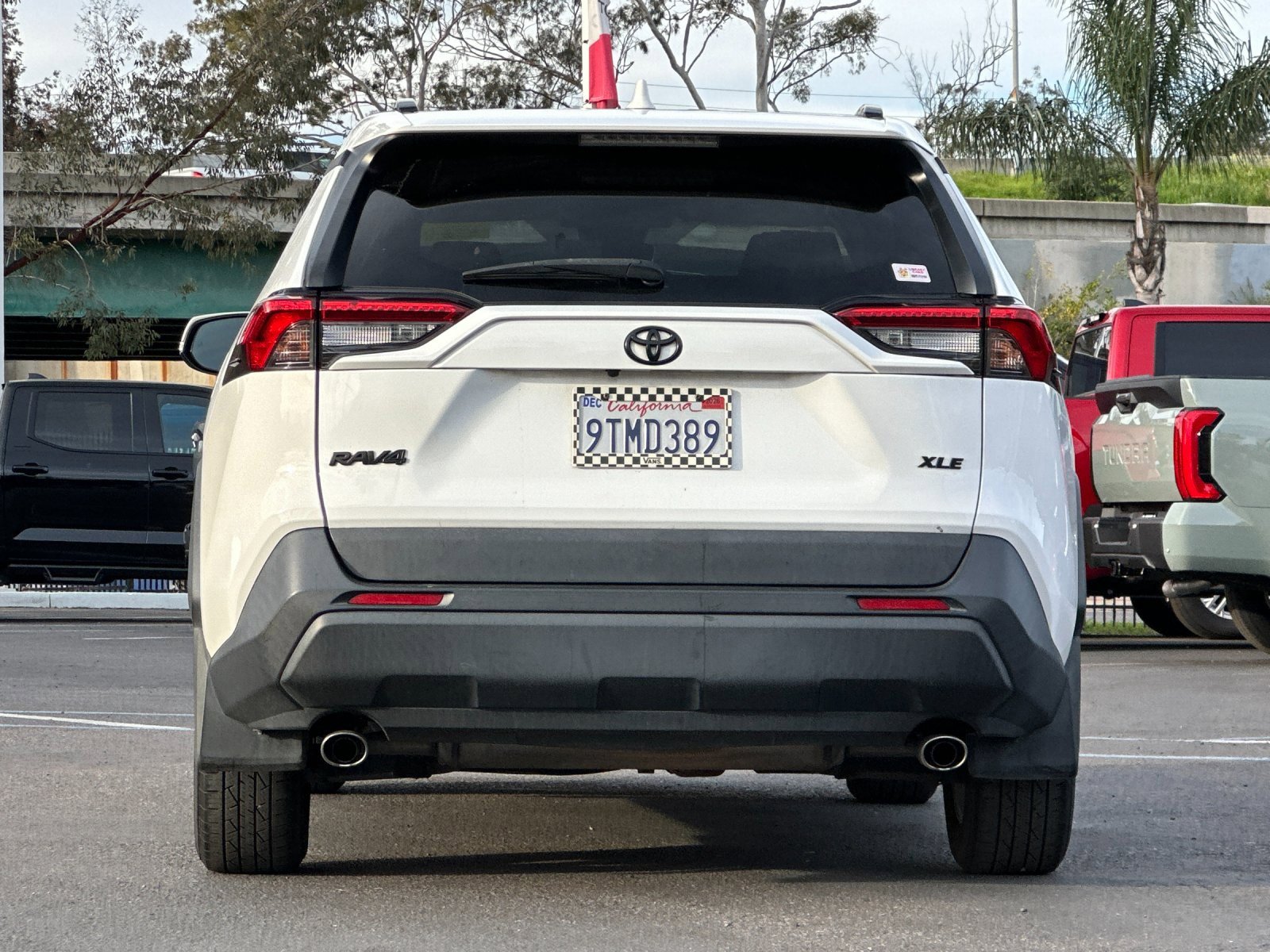 Used 2021 Toyota RAV4 XLE image 4