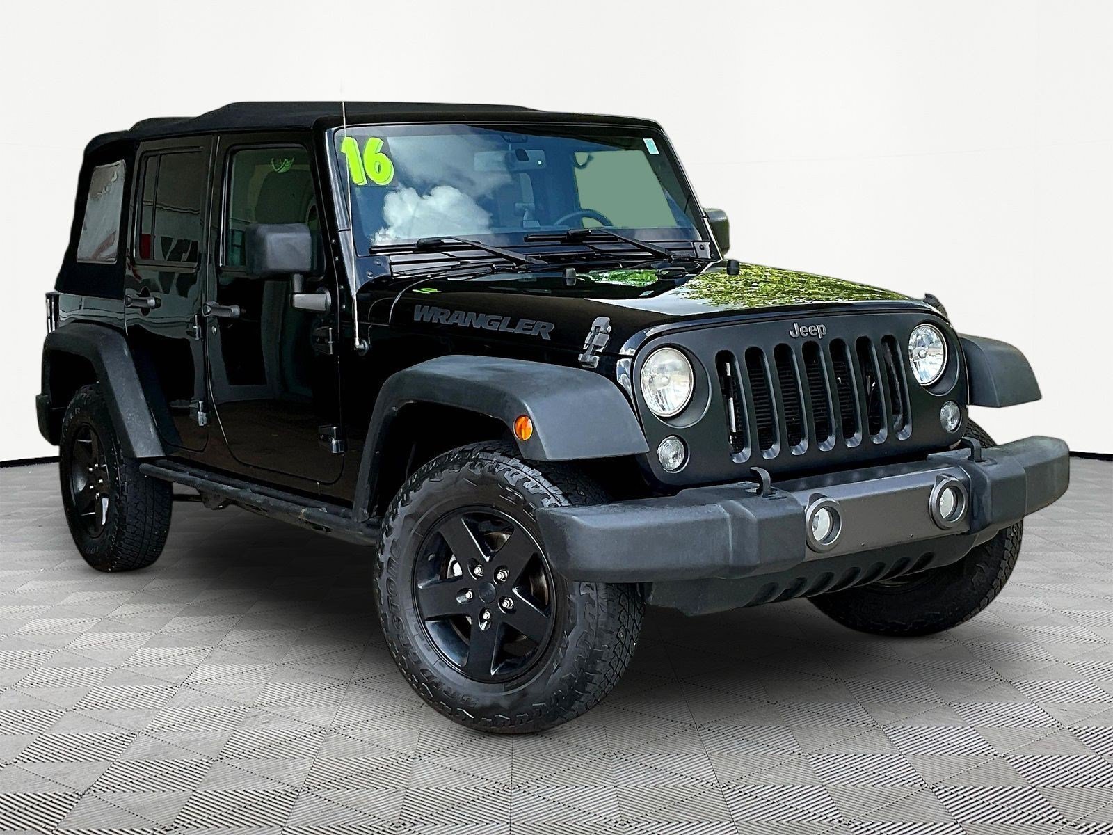 Used 2016 Jeep Wrangler Unlimited Sport AWD/4WD image 3