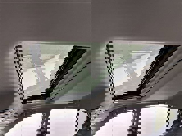 Used 2023 Nissan Altima 2.5 SV w/ SV Premium Package image 19