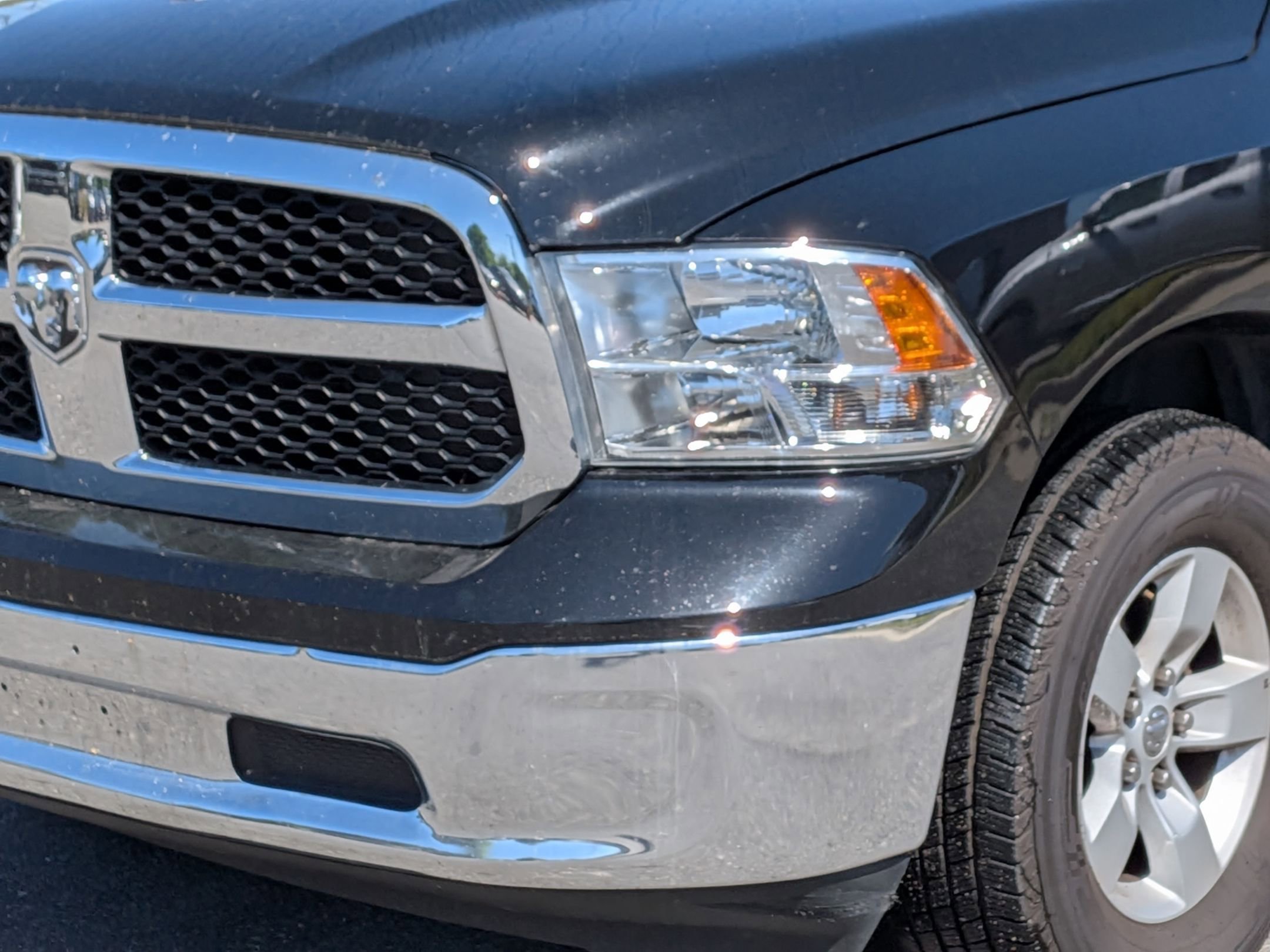 Used 2024 RAM 1500 Classic SLT AWD/4WD image 9