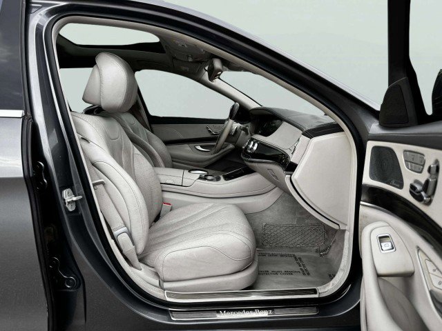 Used 2017 Mercedes-Benz S 550 Sedan image 44