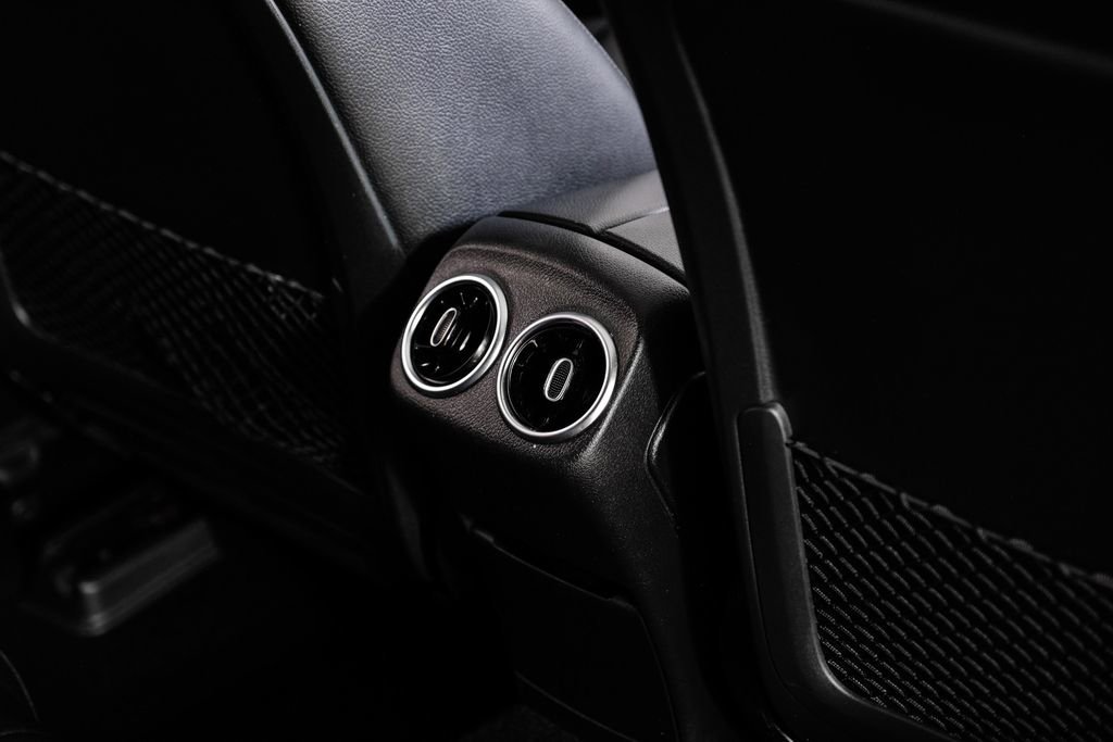 Used 2020 Mercedes-Benz CLA 250 image 37