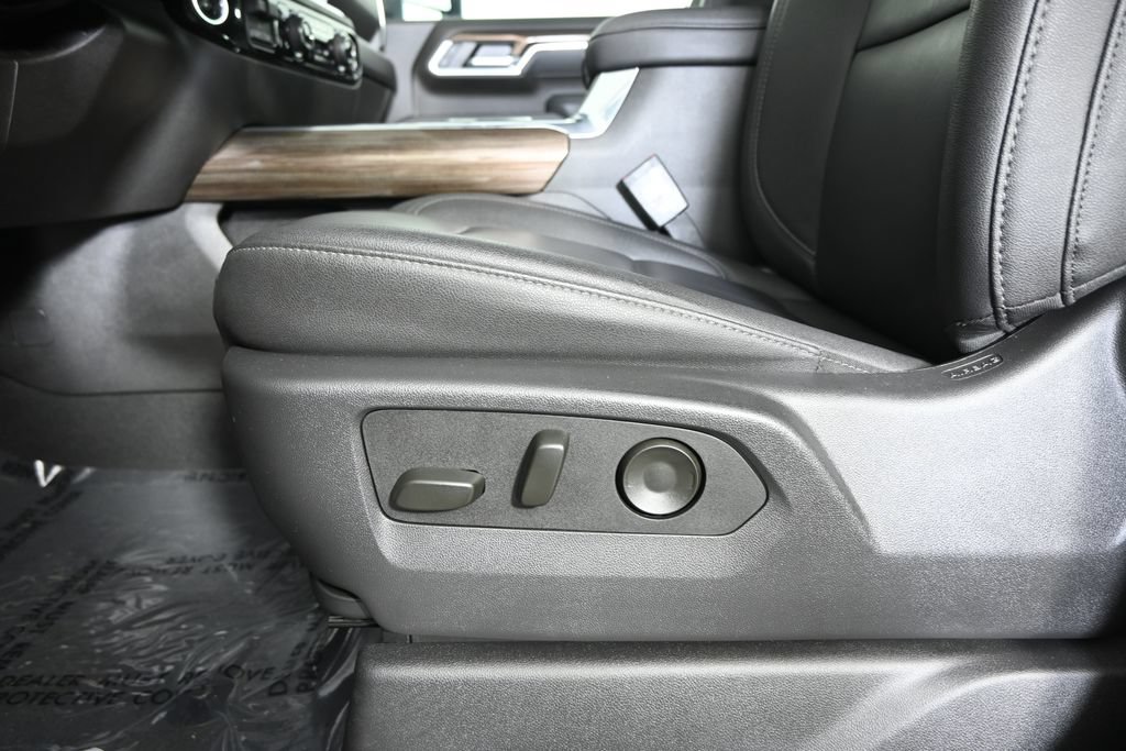 Used 2026 Chevrolet Silverado 3500 LT w/ Z71 Chrome Sport Edition AWD/4WD image 21