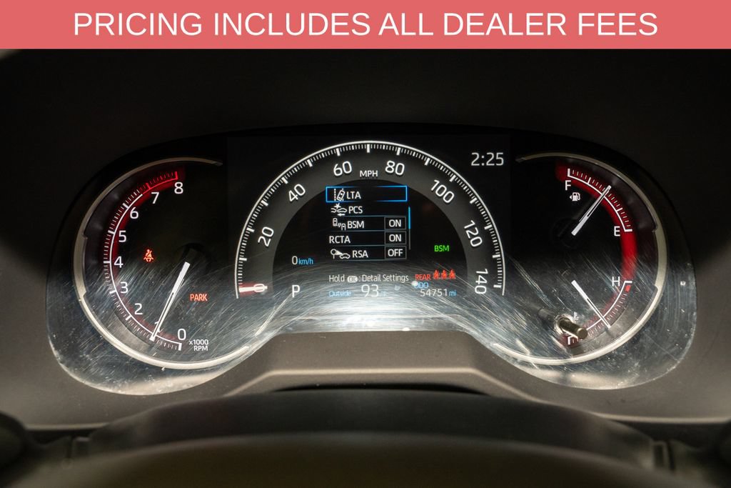 Used 2024 Toyota RAV4 XLE FWD image 16