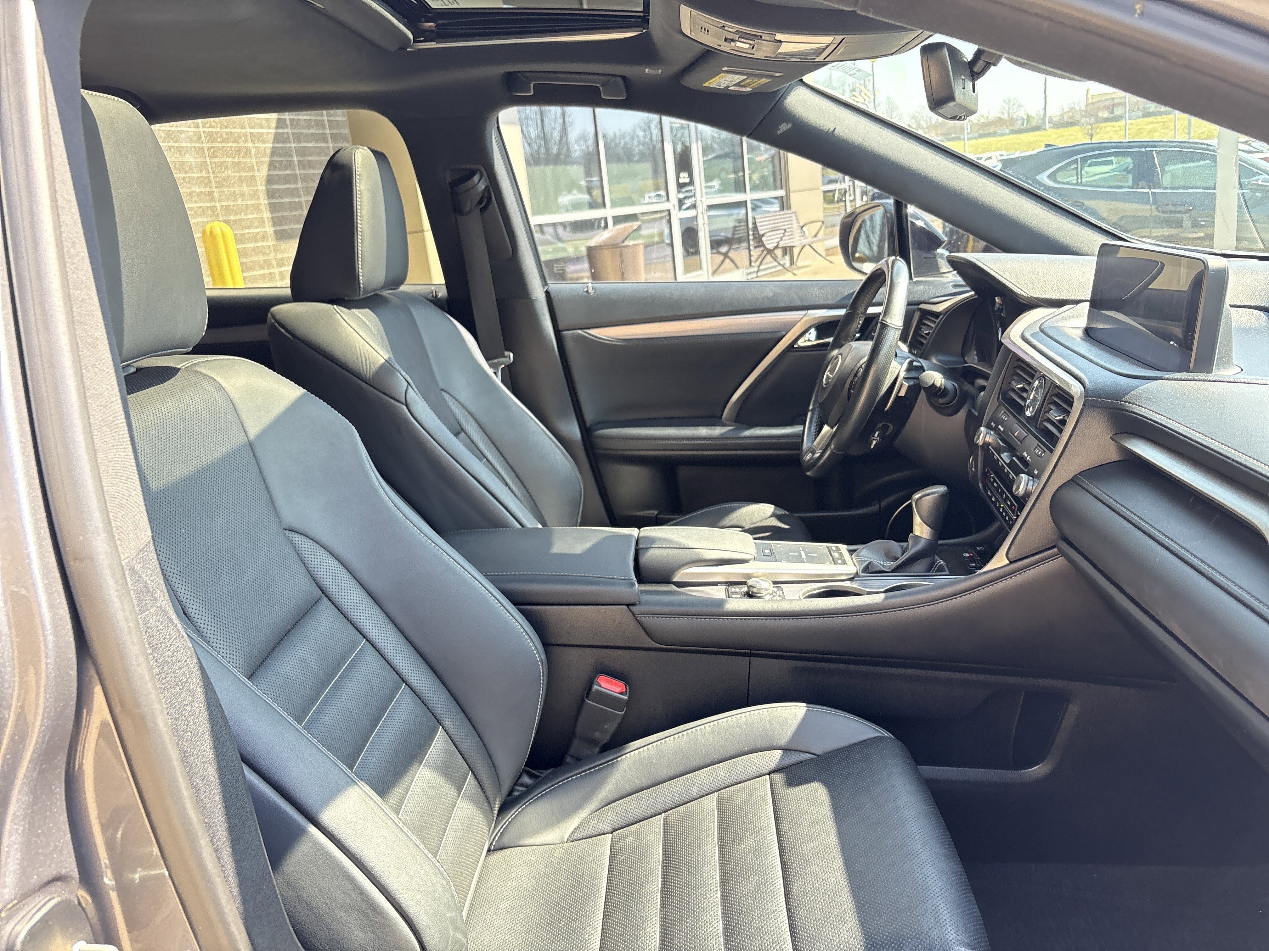 Certified 2022 Lexus RX 350 F Sport w/ Accessory Package image 33