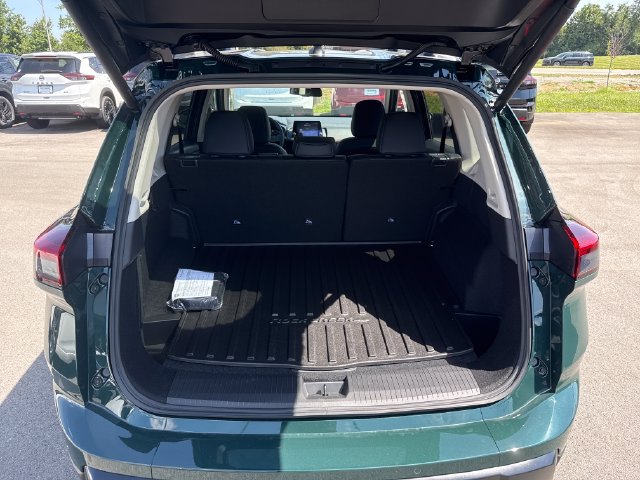 New 2026 Nissan Rogue SV w/ Rock Creek Premium Package AWD/4WD image 9