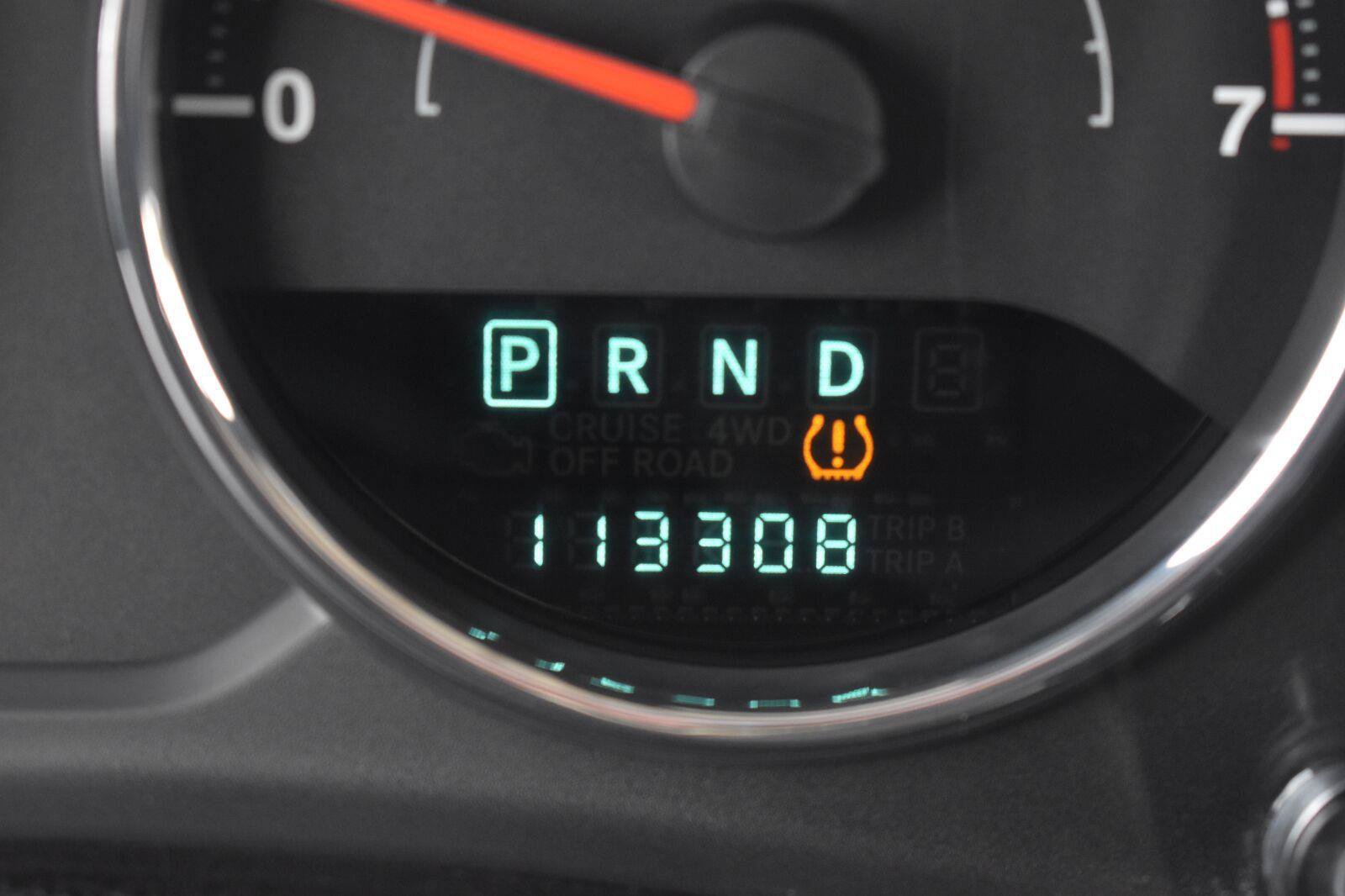 Used 2012 Jeep Wrangler Sport w/ Connectivity Group AWD/4WD image 5