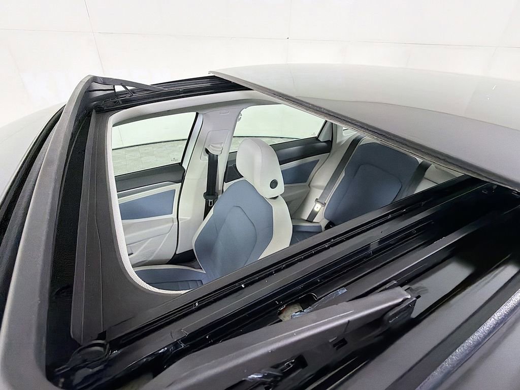 Used 2025 Volkswagen Jetta SE image 14