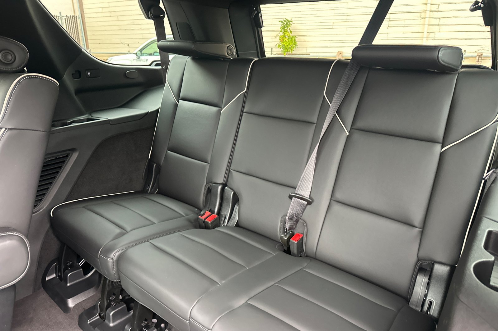 Used 2024 Cadillac Escalade Sport w/ LPO, ONYX Package AWD/4WD image 35