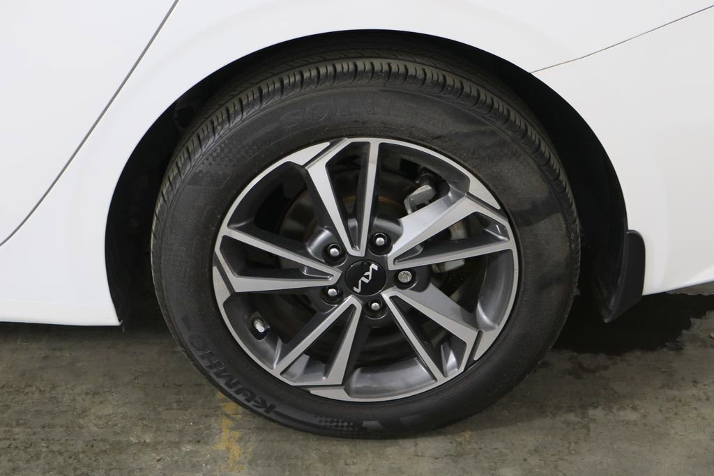 Used 2024 Kia Forte LXS image 38