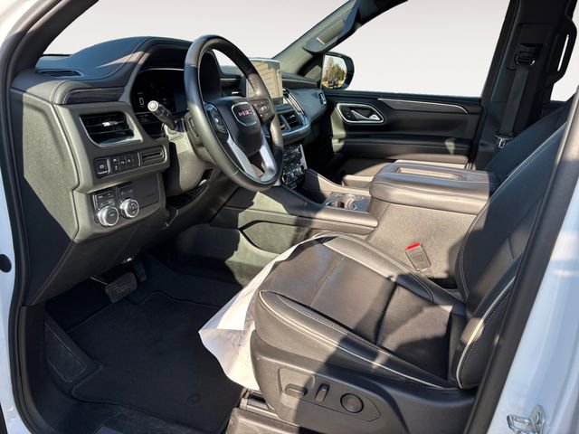 Used 2024 GMC Yukon SLT AWD/4WD image 9