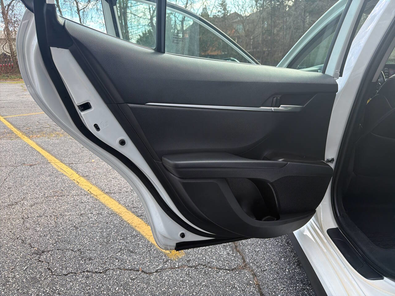 Used 2023 Toyota Camry SE image 20