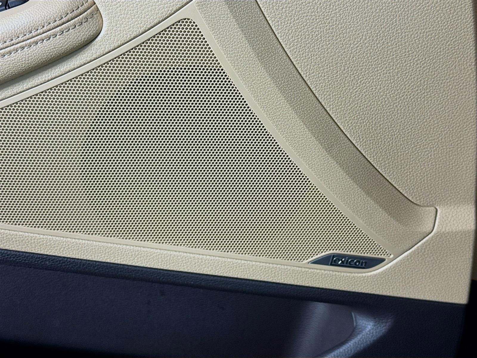 Used 2017 Genesis G80 3.8 w/ Option Group 02 image 21