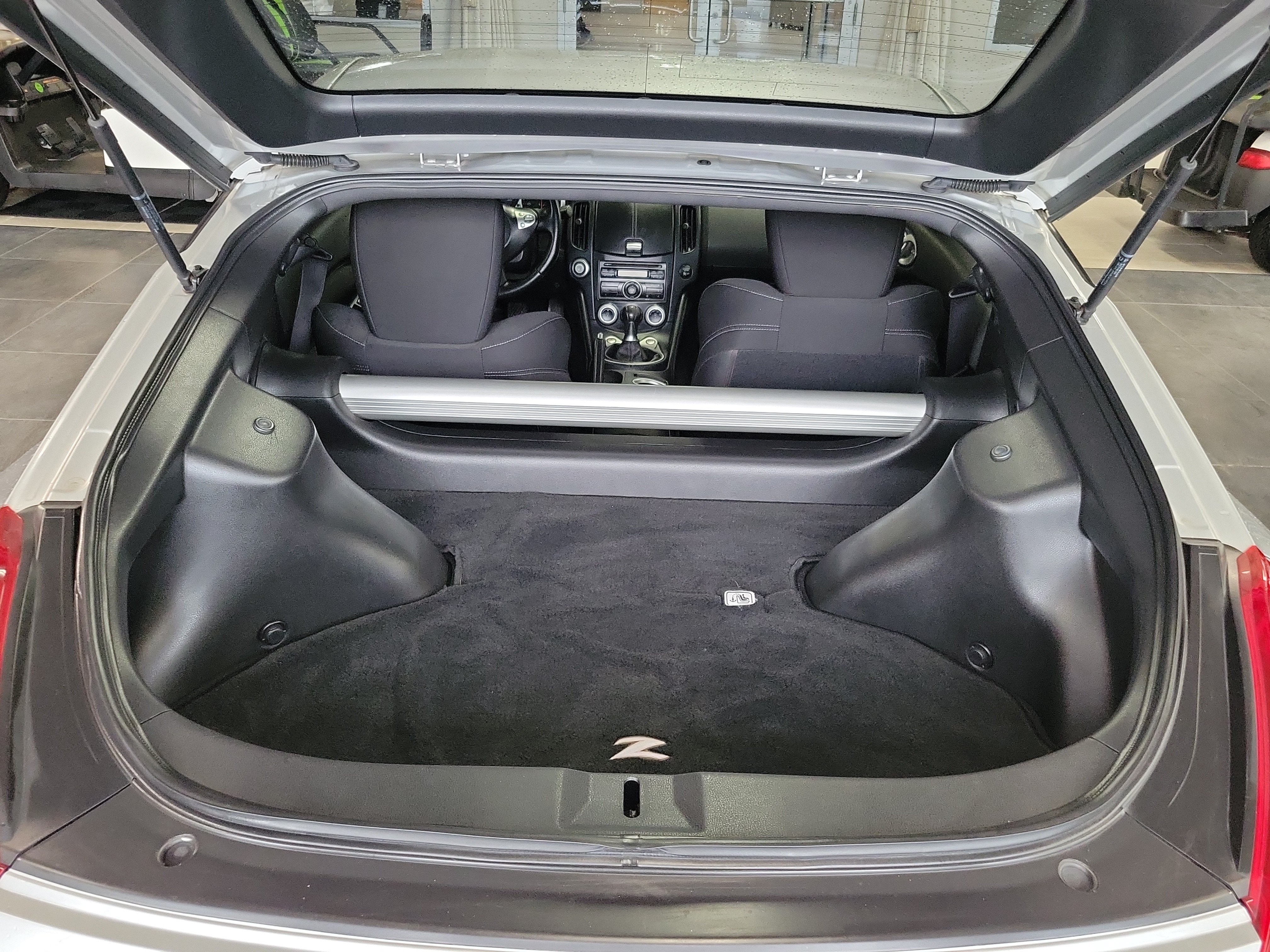 Used 2010 Nissan 370Z Coupe w/ Sport Pkg RWD image 12