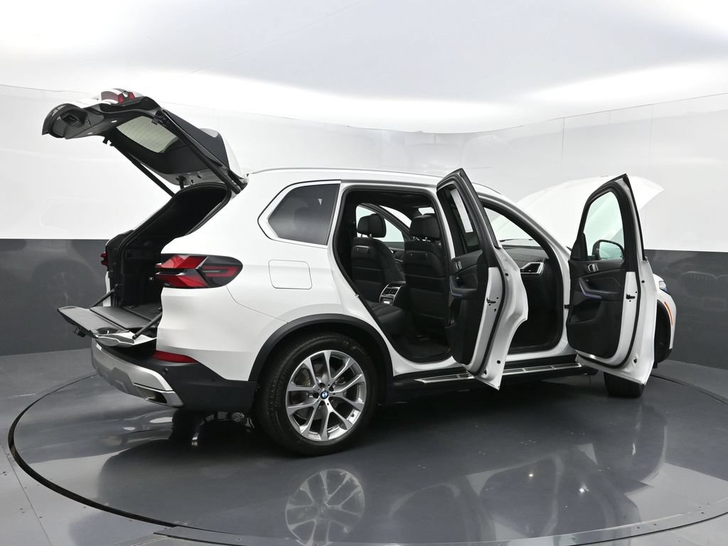 Used 2024 BMW X5 xDrive40i w/ Premium Package AWD/4WD image 41