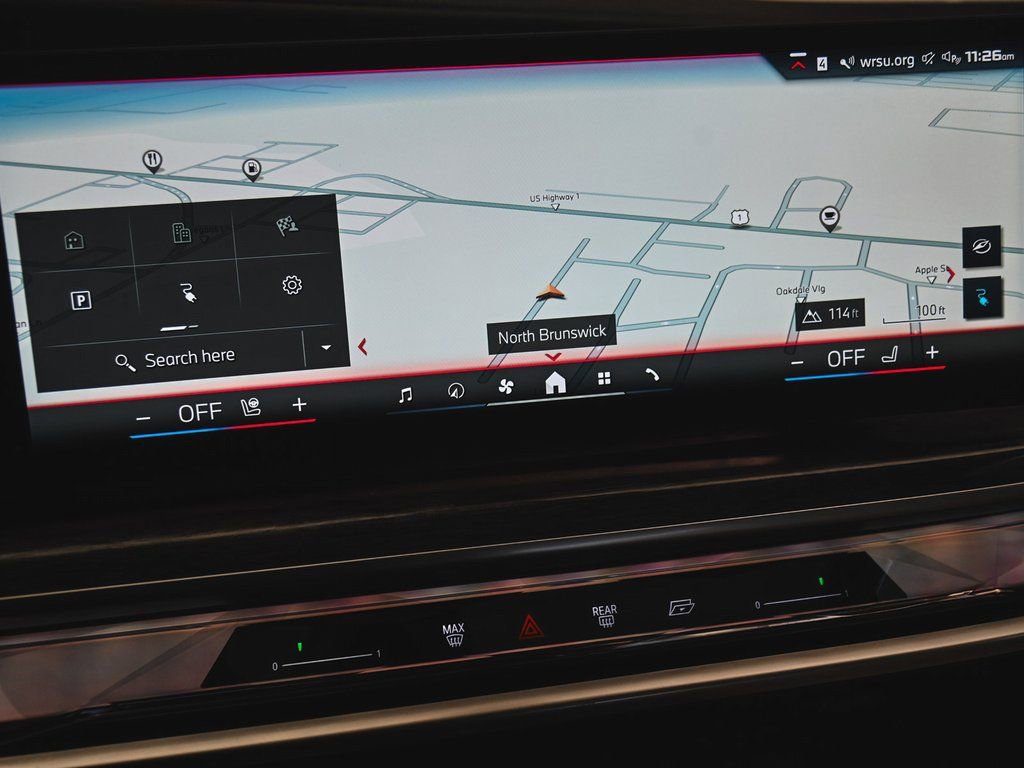 Used 2024 BMW i7 M70 w/ Executive Package image 21