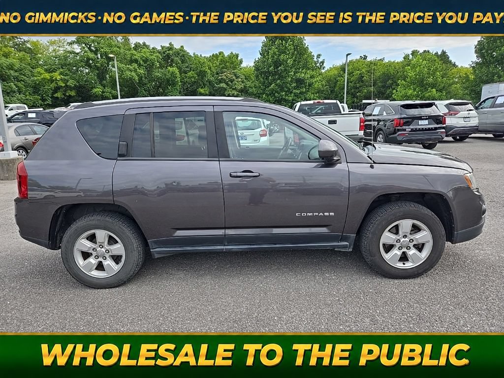 Used 2015 Jeep Compass Latitude FWD image 8