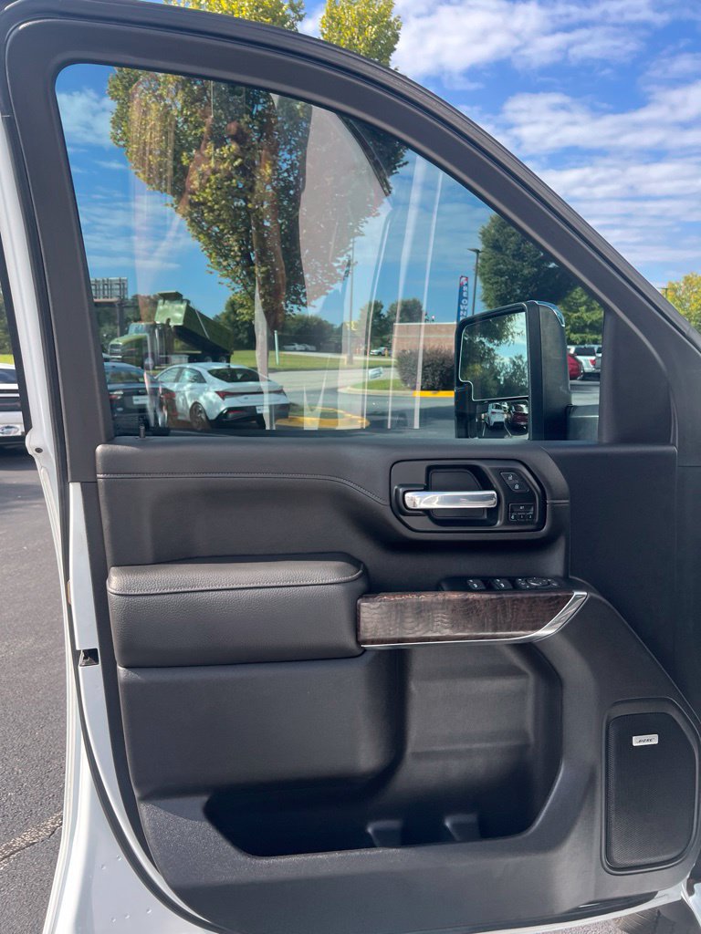 Used 2022 GMC Sierra 2500 Denali AWD/4WD image 14