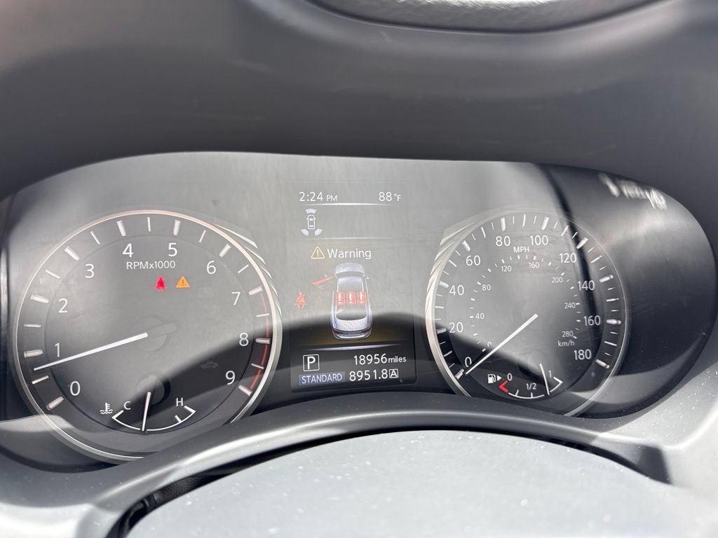 Used 2023 INFINITI Q50 Luxe w/ Cargo Package RWD image 10