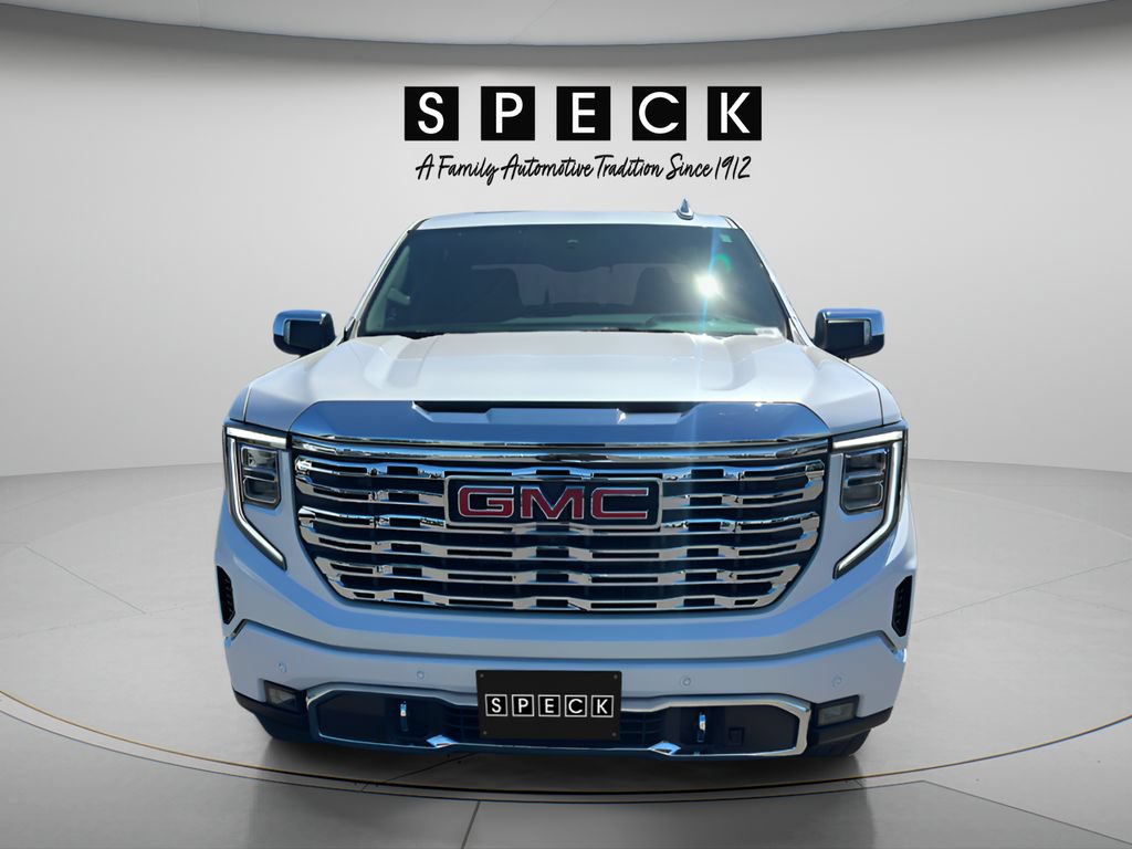 Used 2025 GMC Sierra 1500 Denali w/ Denali Reserve Package AWD/4WD image 8