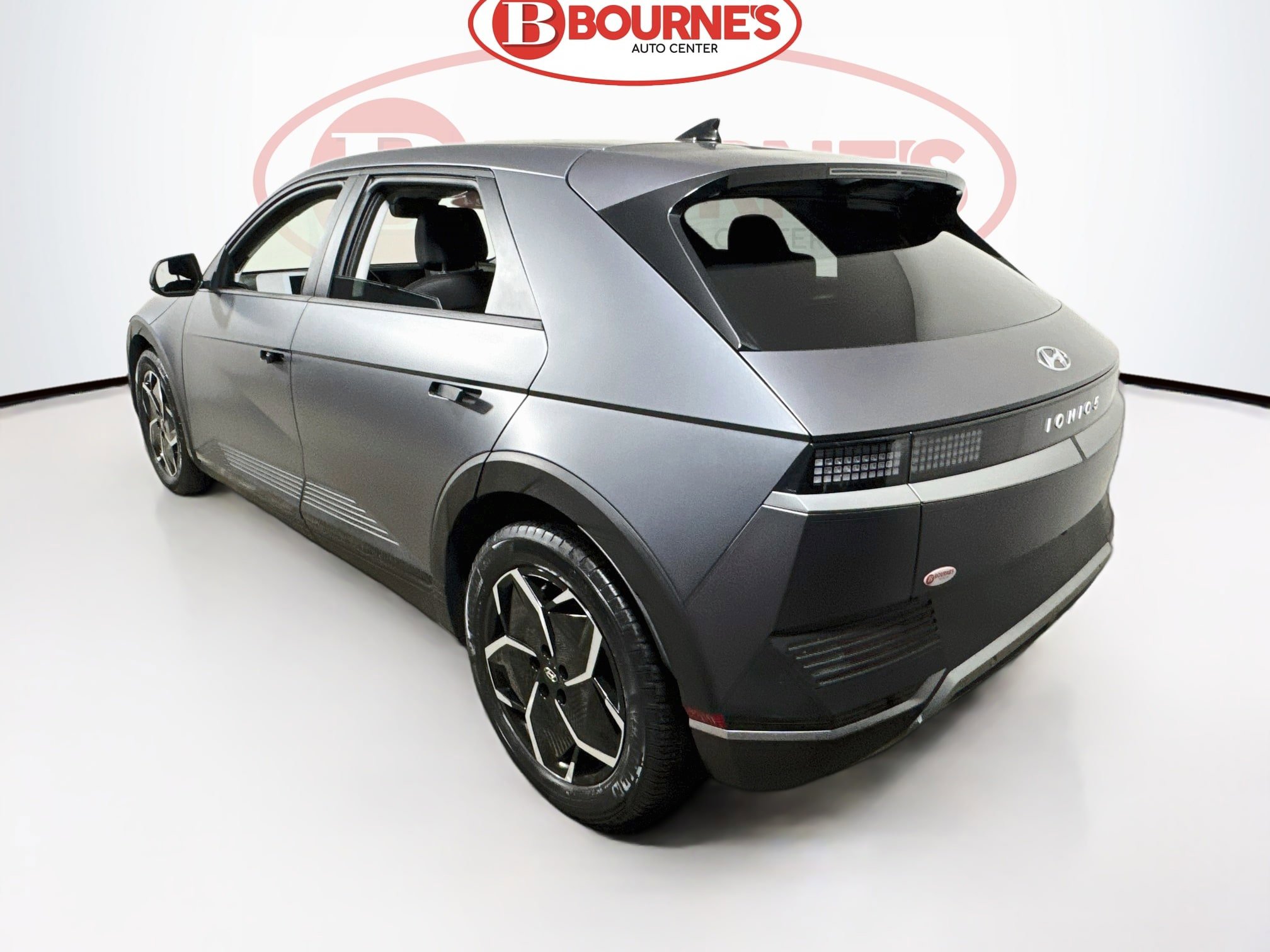 Used 2024 Hyundai Ioniq 5 SEL AWD/4WD image 8