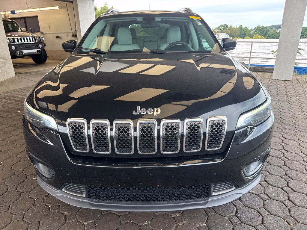 Used 2020 Jeep Cherokee Latitude Plus AWD/4WD image 2