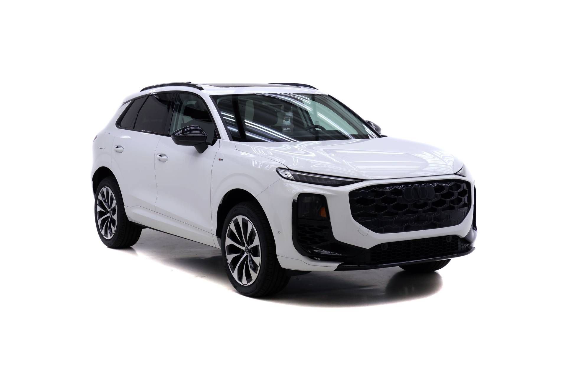 New 2026 Audi Q3 quattro 2.0T AWD/4WD image 2