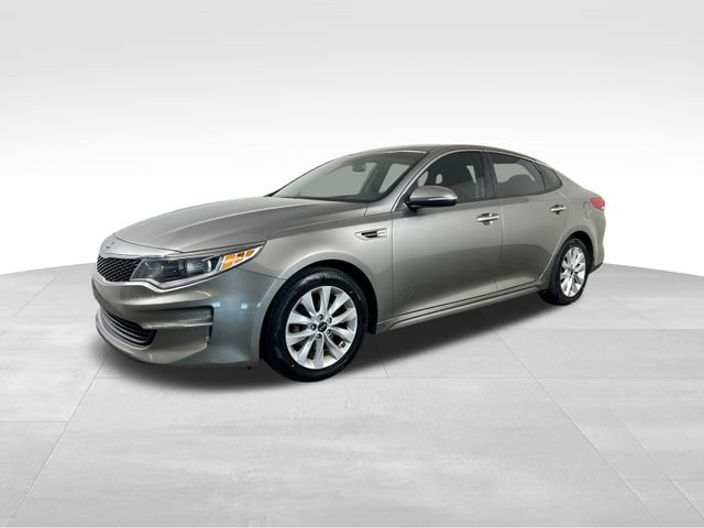 Used 2018 Kia Optima LX w/ 17" Alloy Wheels Package image 2