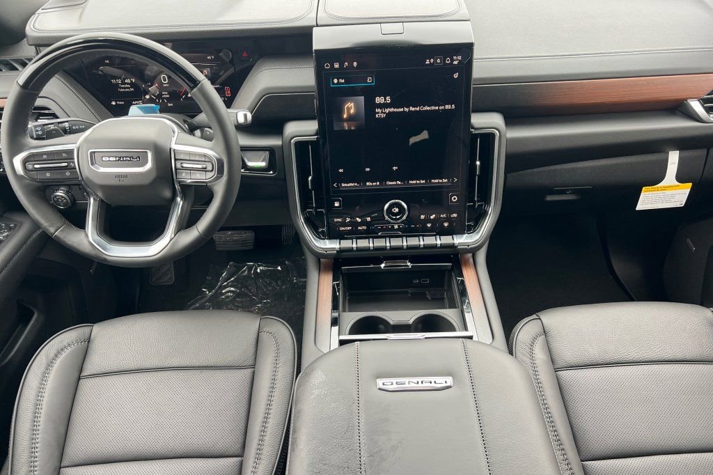 New 2026 GMC Yukon Denali w/ Denali Reserve Package image 9