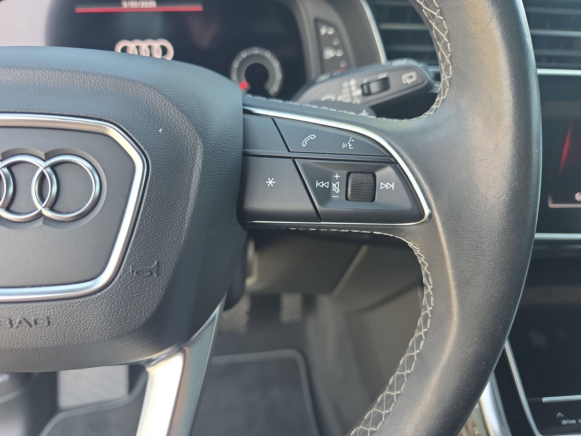 Used 2021 Audi Q8 Prestige w/ Prestige Package AWD/4WD image 18