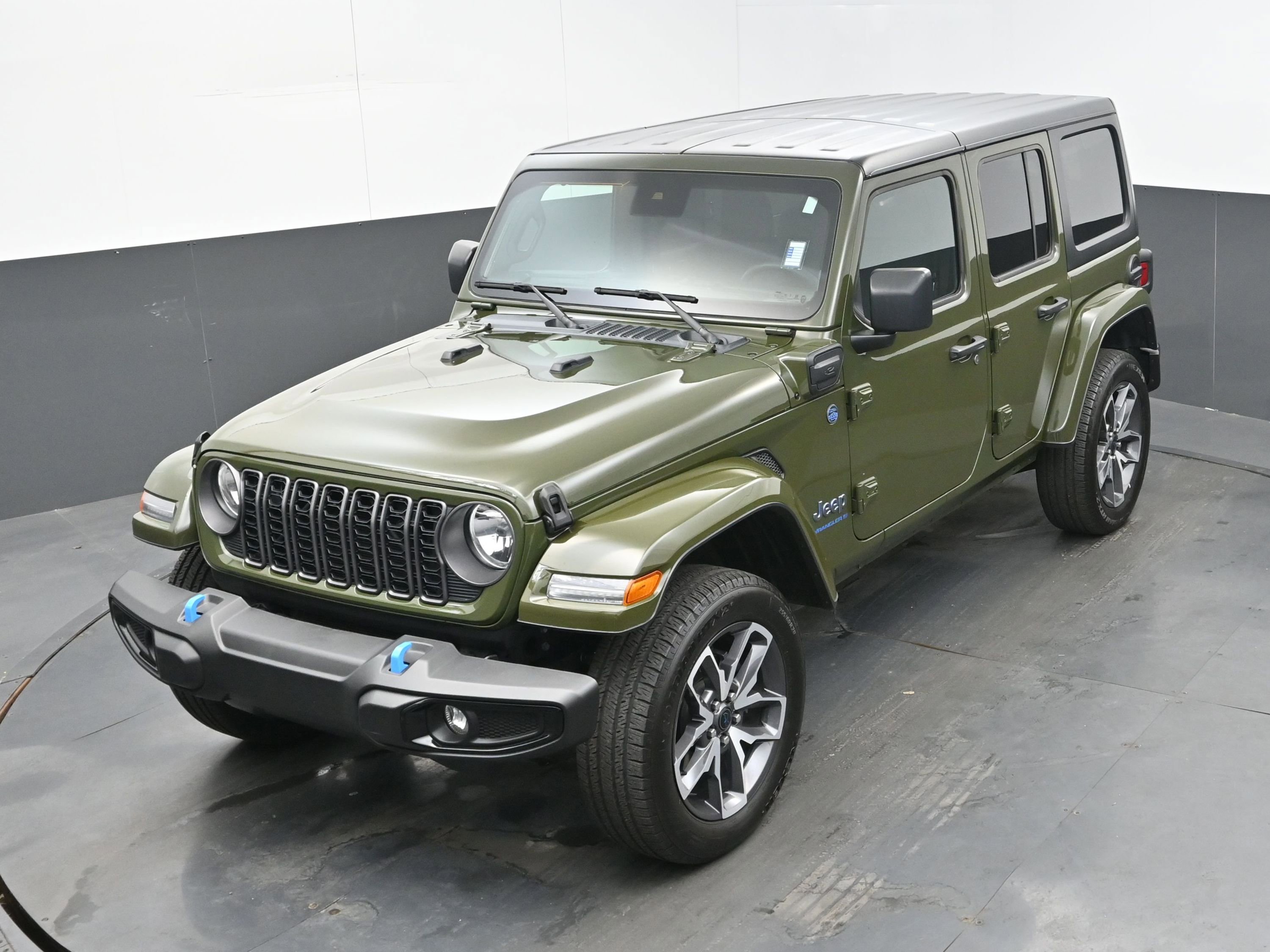 Used 2024 Jeep Wrangler Sport S image 33
