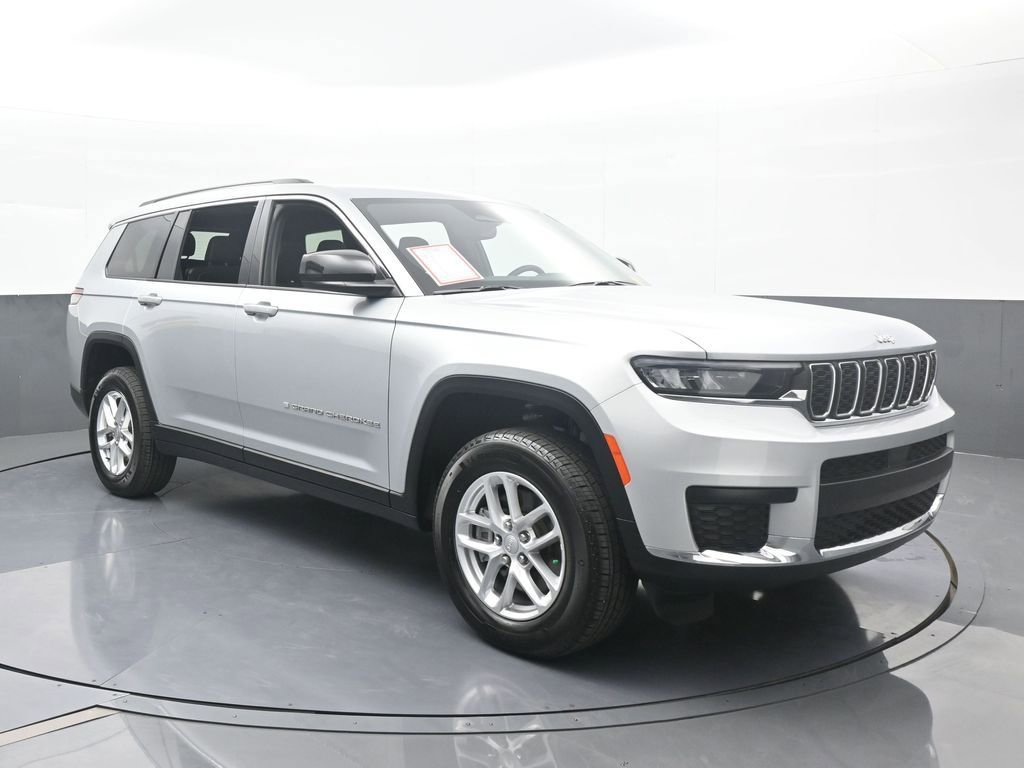 Used 2024 Jeep Grand Cherokee L Laredo w/ Luxury Tech Group I image 8