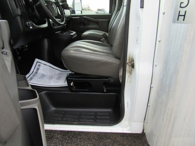 Used 2022 GMC Savana 3500 Extended w/ Power Convenience Package RWD image 26