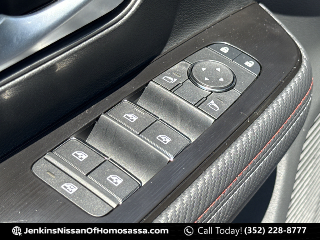 New 2026 Nissan Kicks SR w/ Cold Weather Package FWD image 30