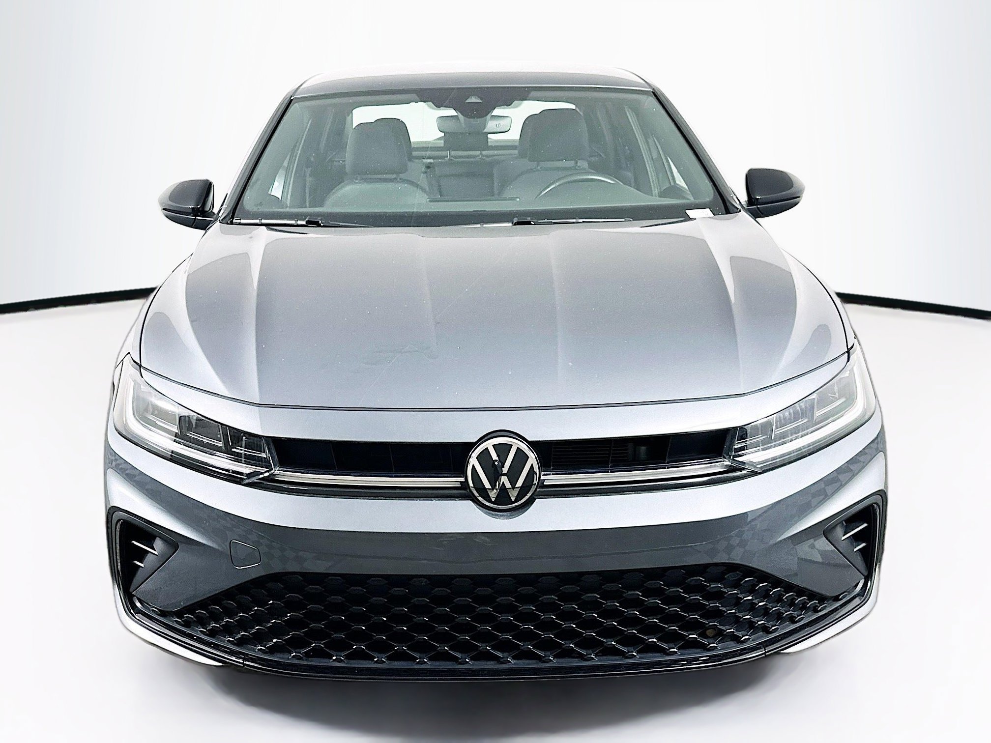 Used 2025 Volkswagen Jetta Sport FWD image 2