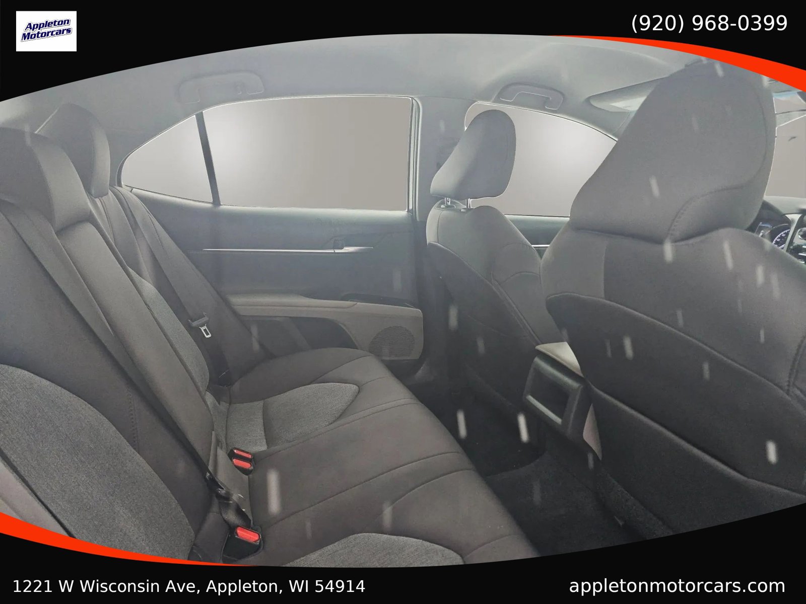 Used 2018 Toyota Camry LE image 28