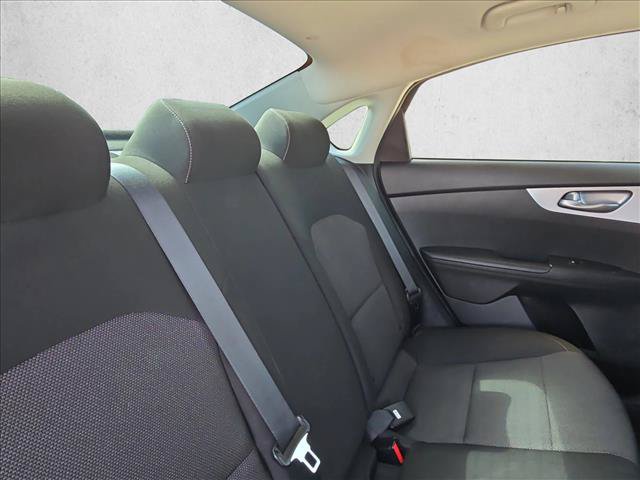 Used 2022 Kia Forte LXS FWD image 17