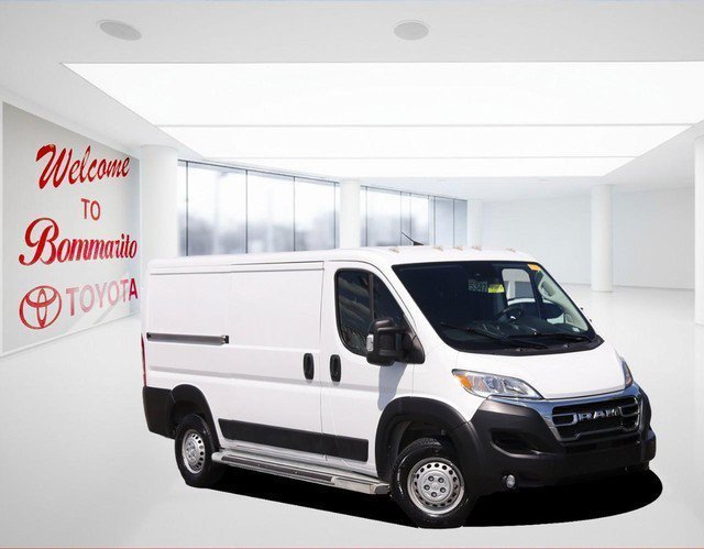 Used 2025 RAM ProMaster 2500 w/ U-Haul Equipment Group FWD image 2