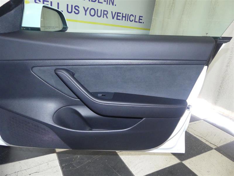 Used 2021 Tesla Model 3 Standard Range Plus image 23